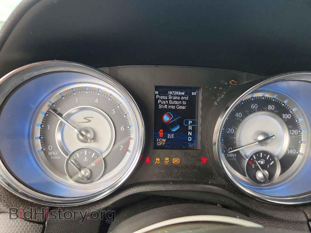 2013 CHRYSLER 300 - VIN: 2C3CCABG4DH514766 - Фото 9