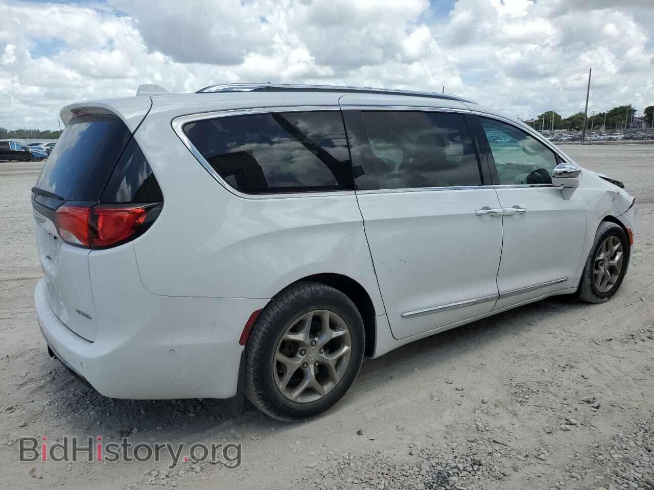2017 CHRYSLER PACIFICA - VIN: 2C4RC1GG8HR504109 - Фото 3