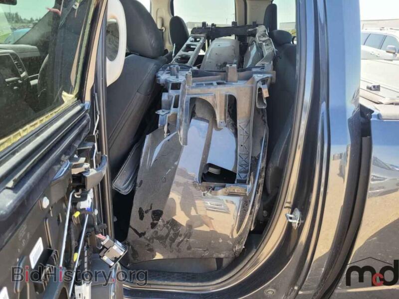 2021 RAM 1500 (VIN 1C6RR7FG2MS546326) — фото 7 из 10