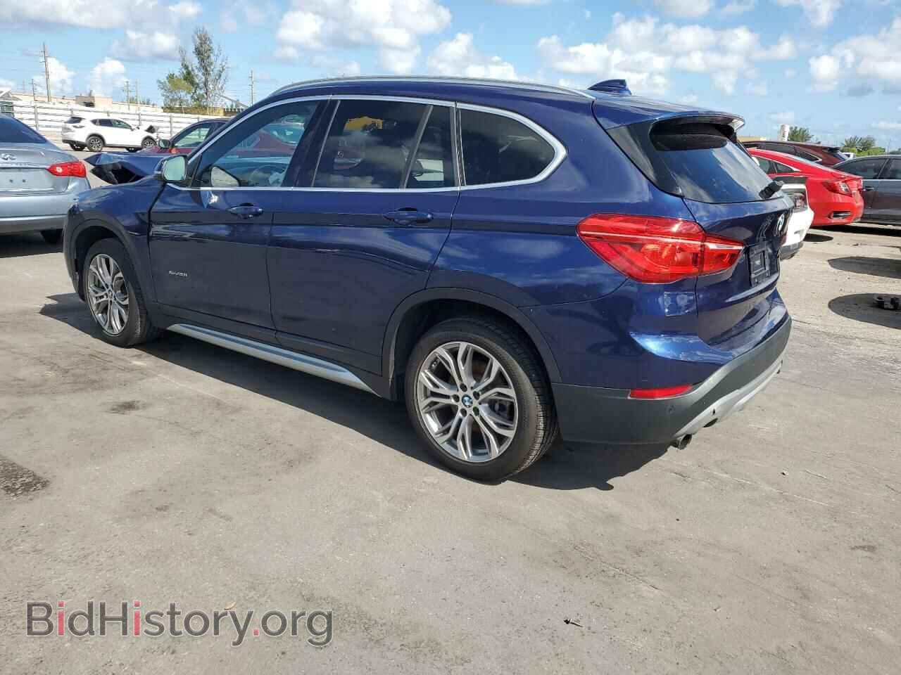 2017 BMW X1 - VIN: WBXHT3C36H5F82630 - Фото 2