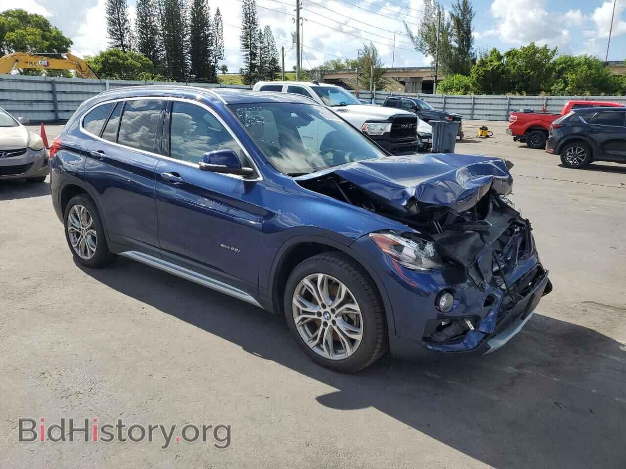 2017 BMW X1 - VIN: WBXHT3C36H5F82630 - Фото 4