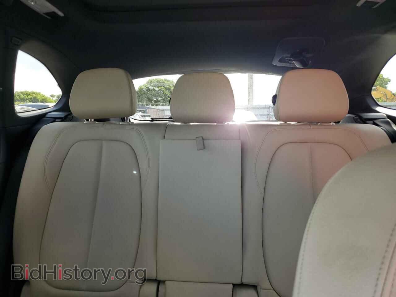 2017 BMW X1 - VIN: WBXHT3C36H5F82630 - Фото 10
