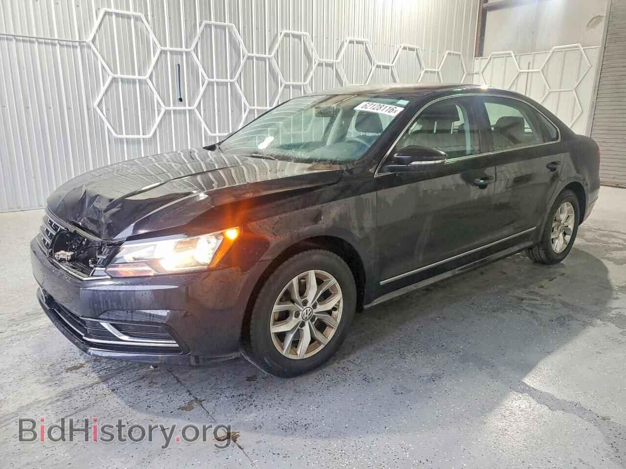 Фотография 1VWAT7A30HC006725 - VOLKSWAGEN PASSAT 2017