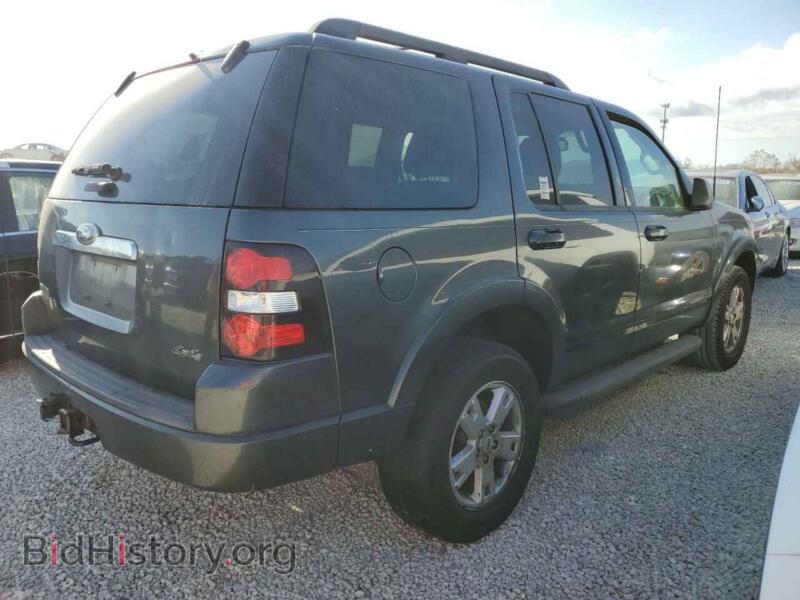 2010 Ford EXPLORER (VIN 1FMEU7DE9AUA85600) — photo 4 of 10
