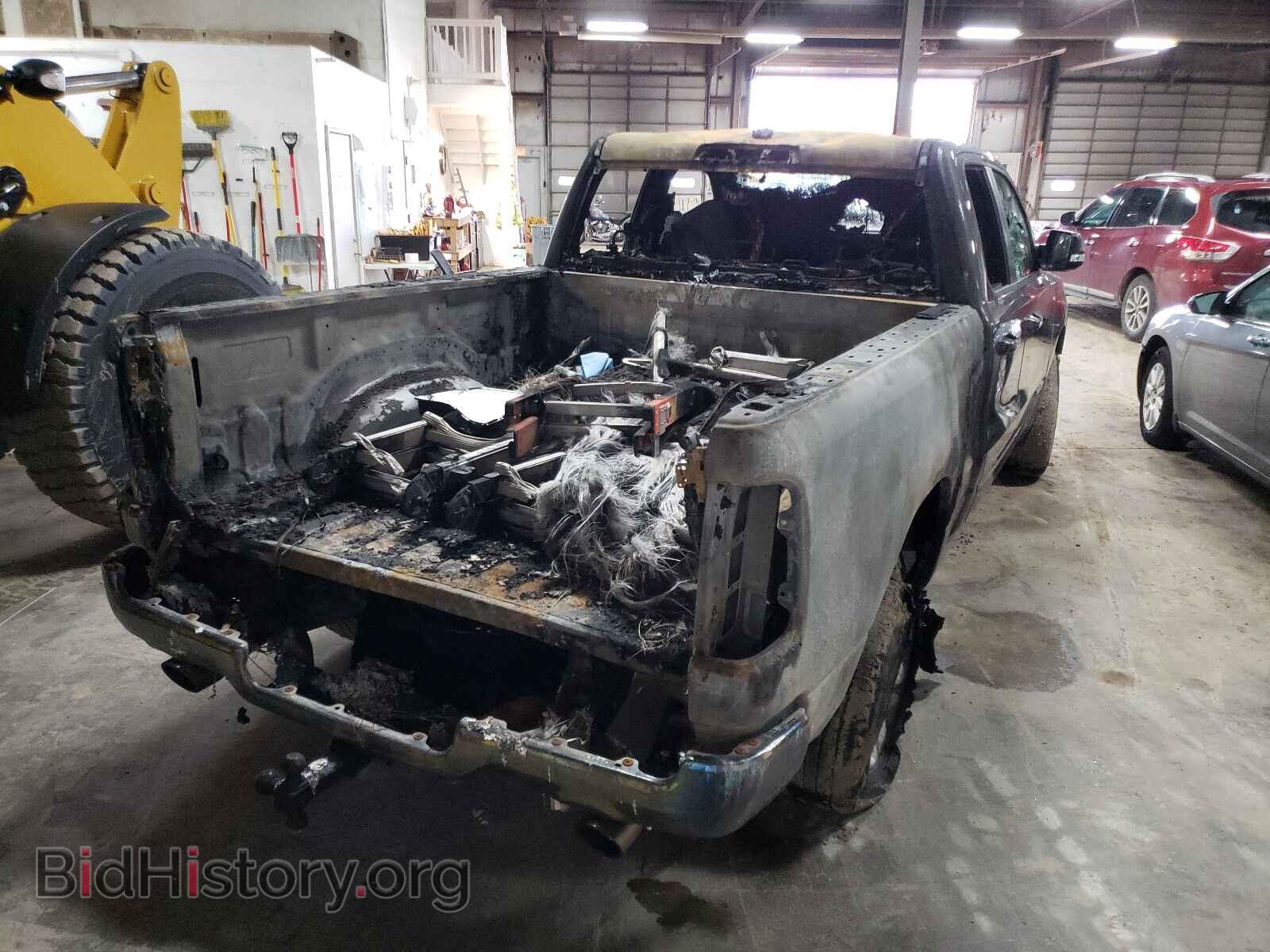 2019 RAM 1500 - VIN: 1C6SRFBT5KN841060 - Фото 4