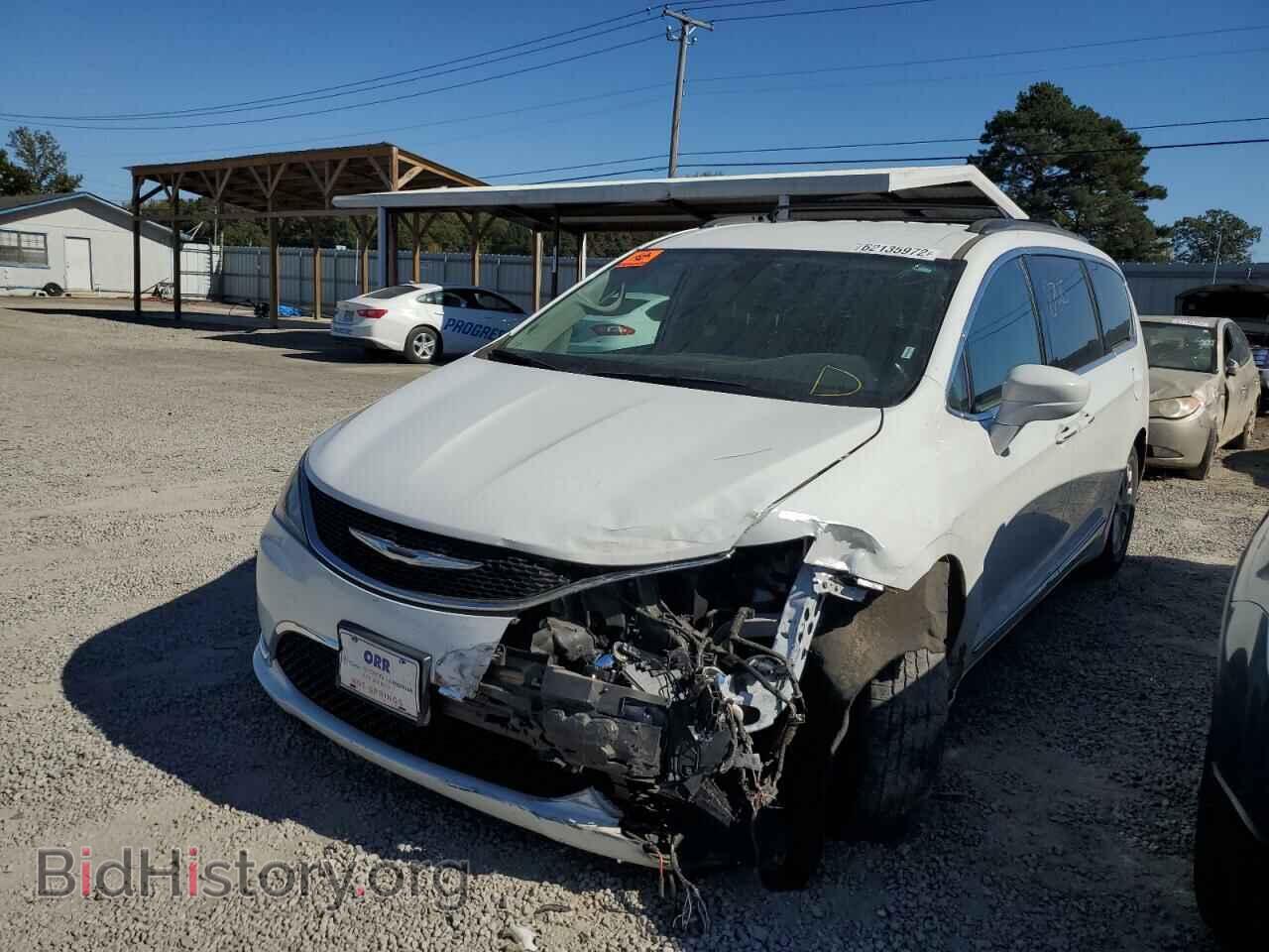 2017 CHRYSLER PACIFICA - VIN: 2C4RC1BG0HR532705 - Photo 2