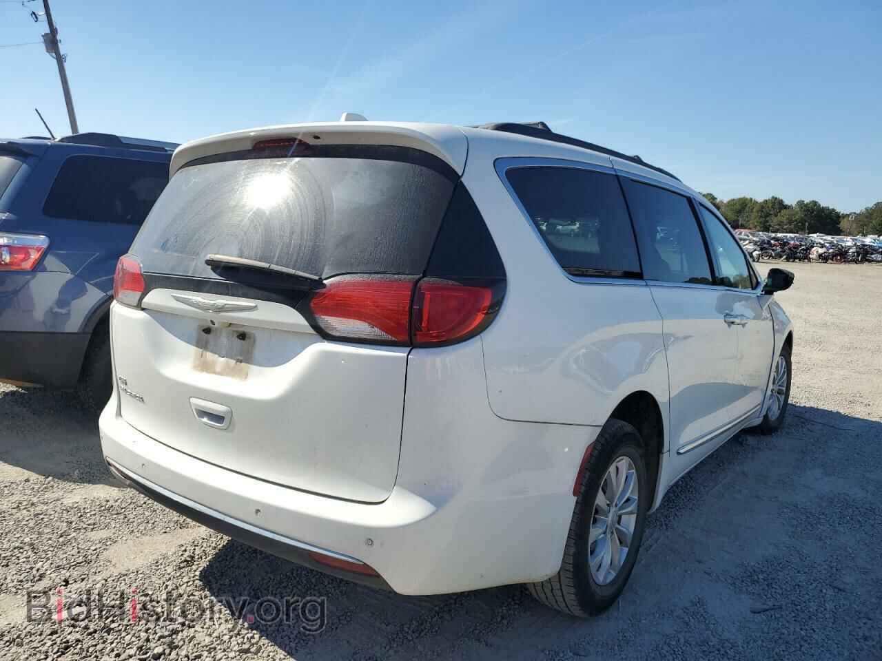 2017 CHRYSLER PACIFICA - VIN: 2C4RC1BG0HR532705 - Photo 4