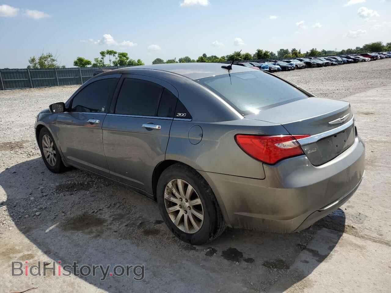 2013 CHRYSLER 200 - VIN: 1C3CCBCG9DN528352 - Фото 2