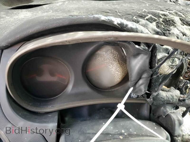 2013 Chrysler 200 (VIN 1C3CCBCG9DN528352) — photo 9 of 12