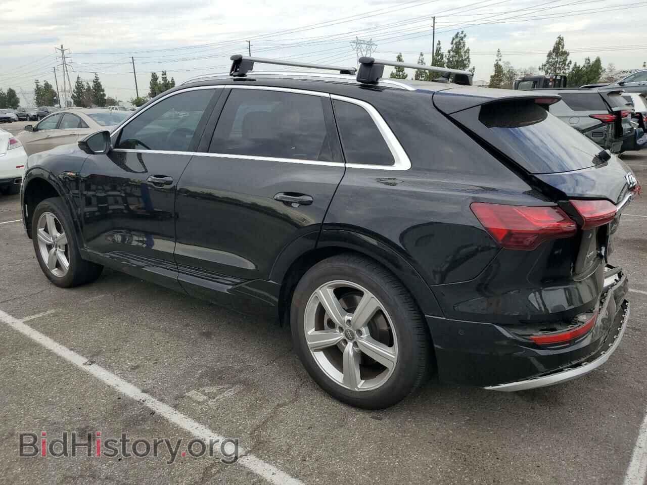 2019 AUDI E-TRON - VIN: WA1LAAGE1KB011639 - Фото 2