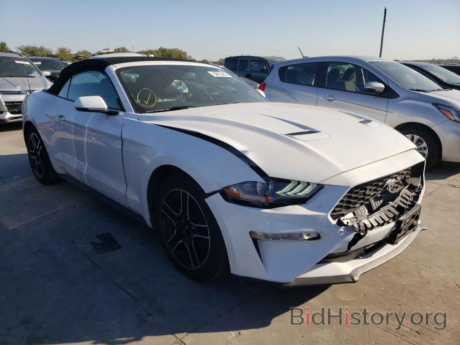 Photo 1FATP8UH2L5135159 - FORD MUSTANG 2020