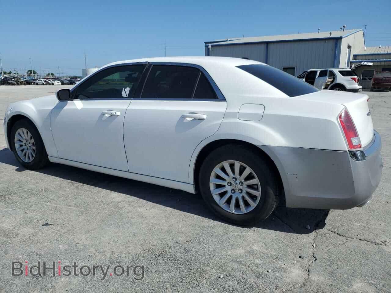 2013 CHRYSLER 300 - VIN: 2C3CCAAG8DH626469 - Фото 2