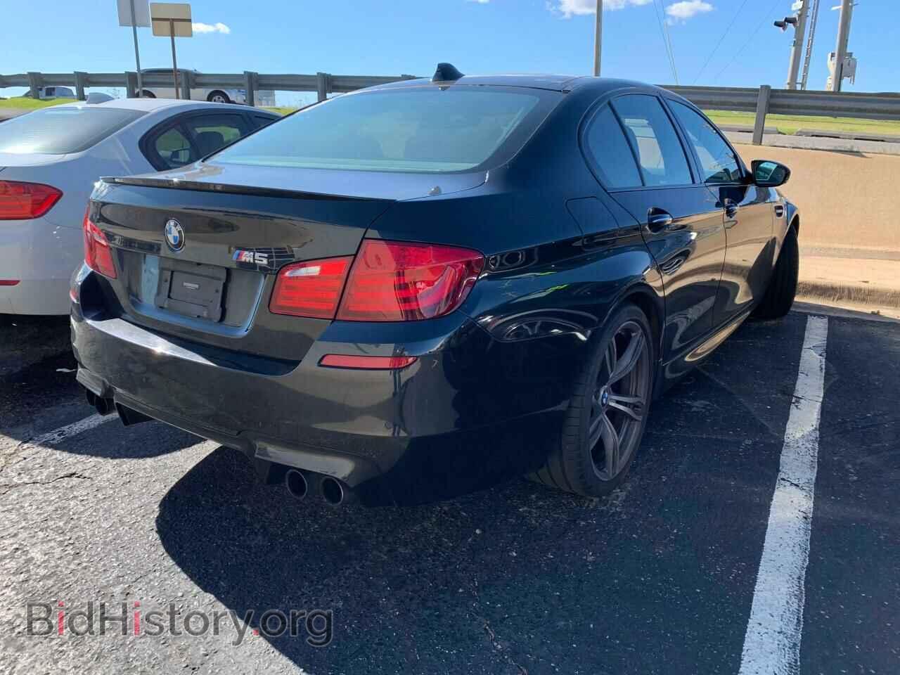 2013 BMW M5 - VIN: WBSFV9C5XDD096041 - Фото 4