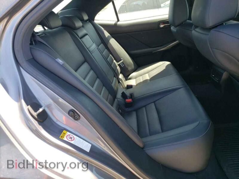 2015 Lexus IS (VIN JTHBE1D26F5022431) — фото 10 из 12