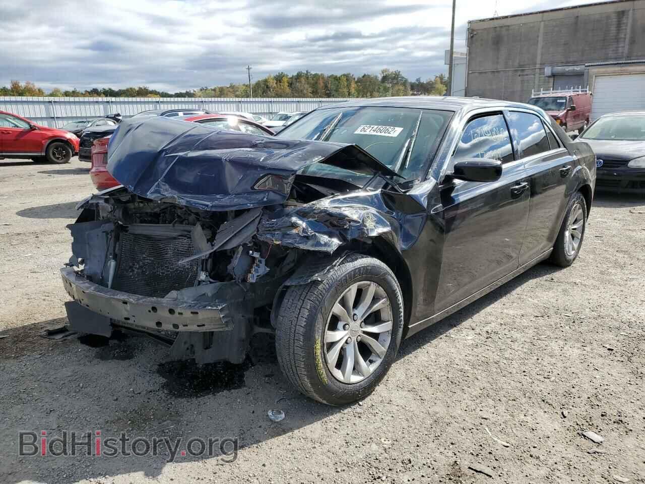 2015 CHRYSLER 300 - VIN: 2C3CCAAG4FH882529 - Фото 2