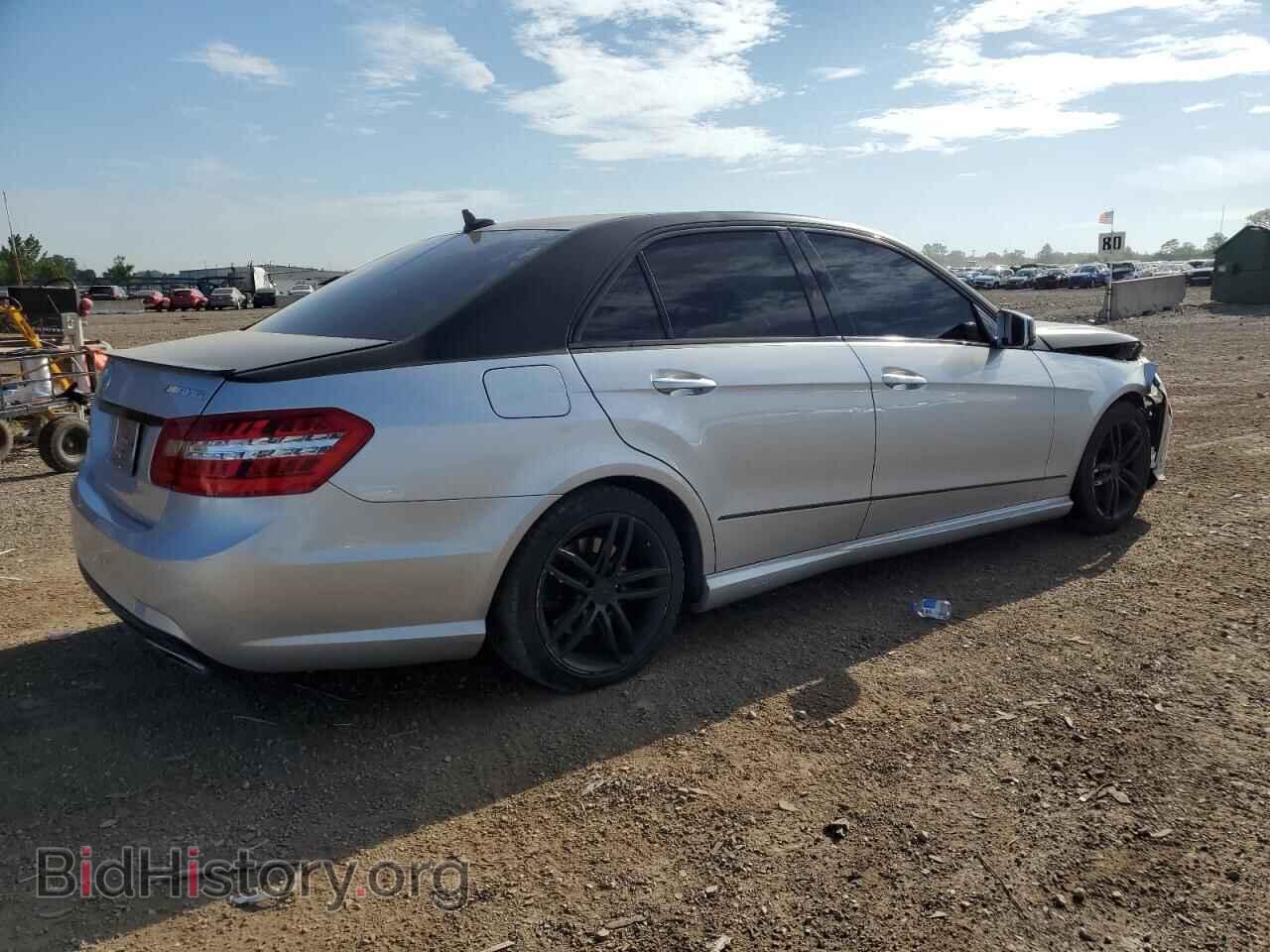 2011 MERCEDES-BENZ E-CLASS - VIN: WDDHF8HB2BA490417 - Фото 3