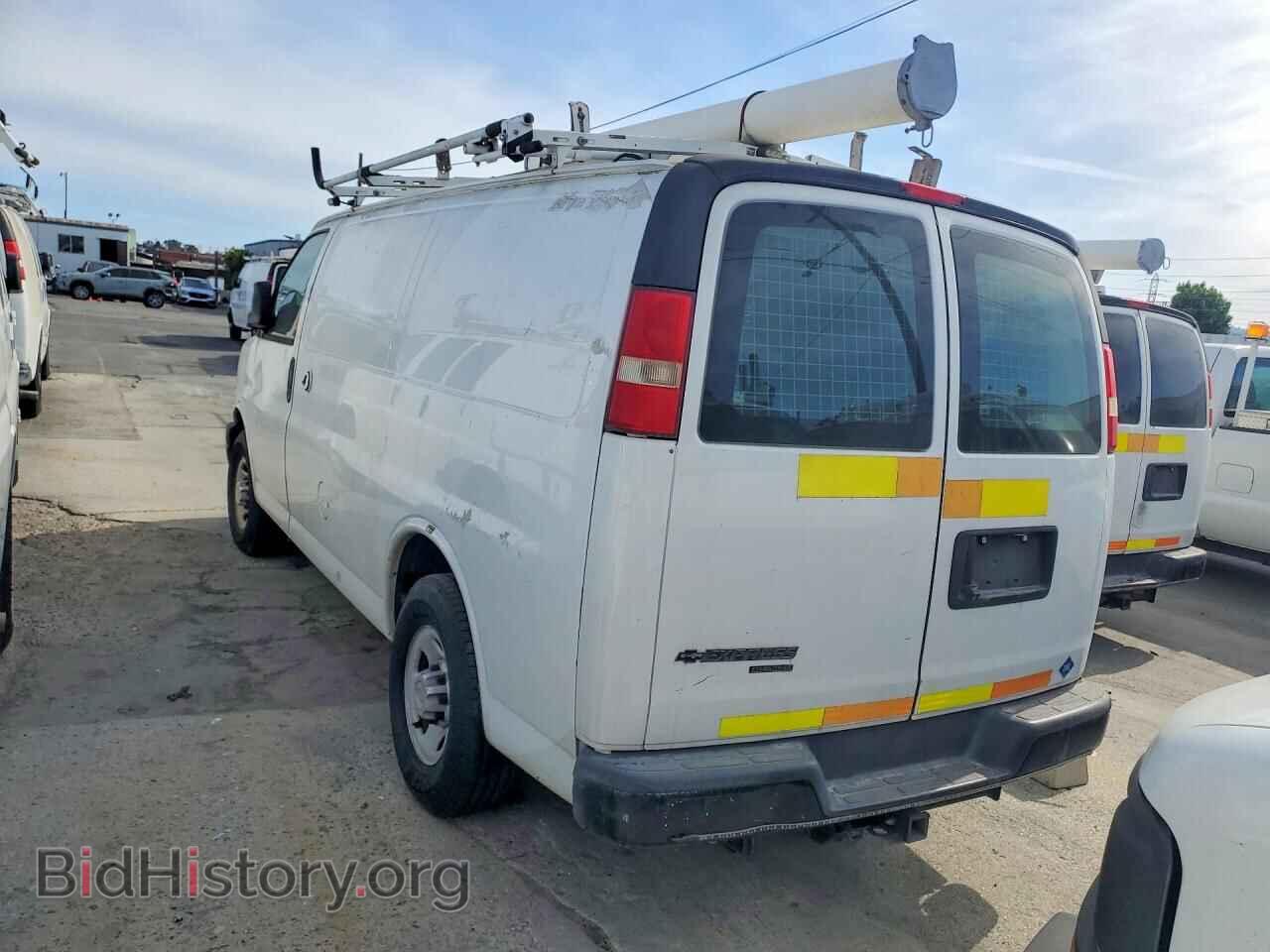 2013 CHEVROLET EXPRESS - VIN: 1GCWGFCB9D1902247 - Фото 2