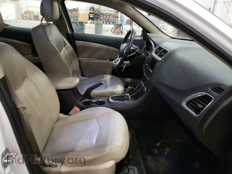 2011 Dodge AVENGER (VIN 1B3BD2FB6BN587295) — photo 5 of 10