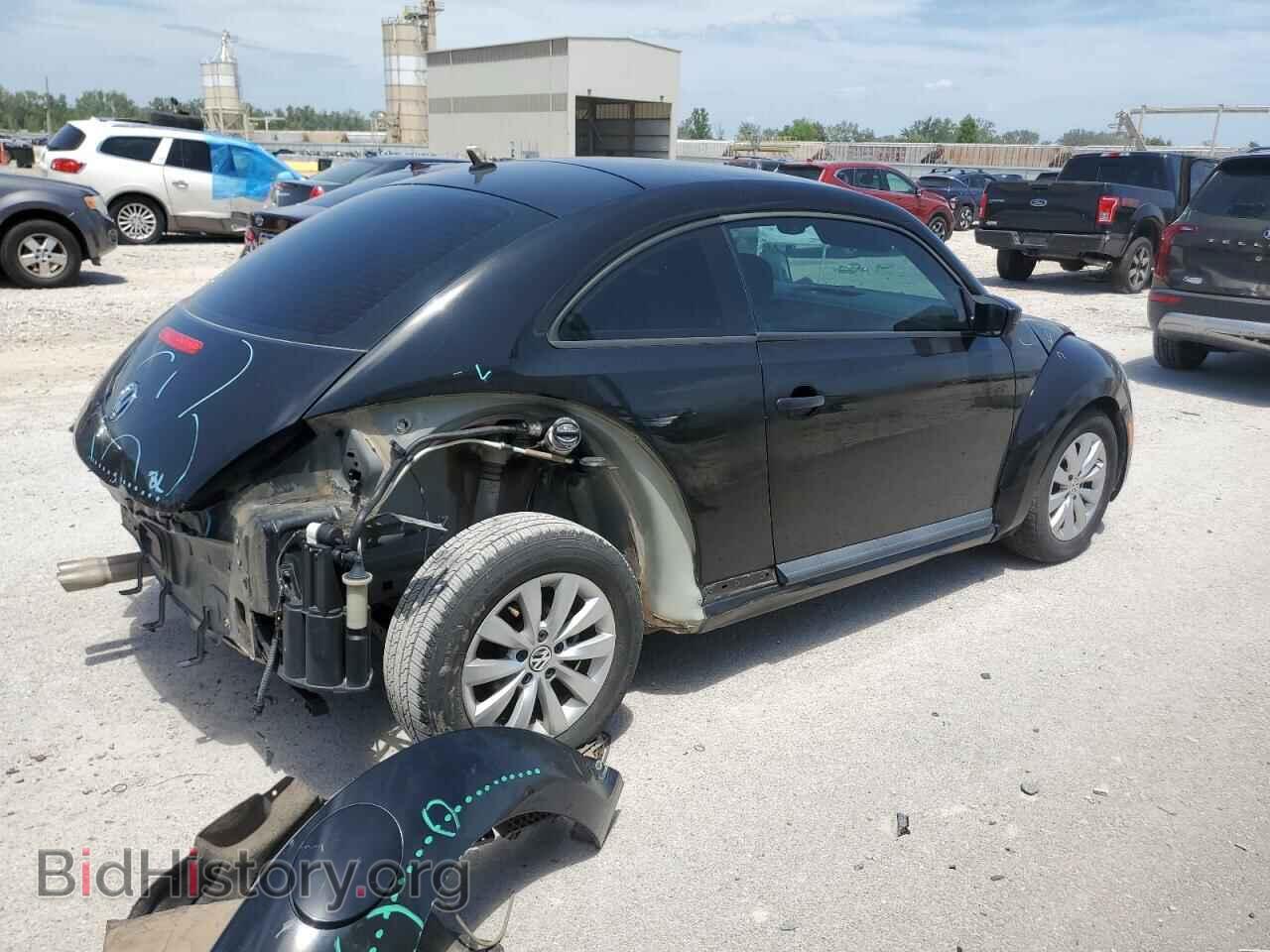 2014 VOLKSWAGEN BEETLE - VIN: 3VWF17AT2EM652788 - Фото 3