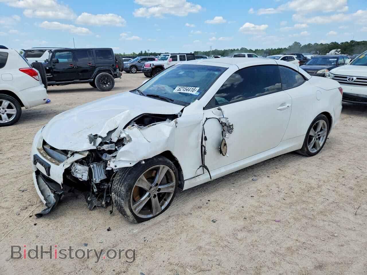 Photo JTHFE2C26C2507383 - LEXUS IS 2012