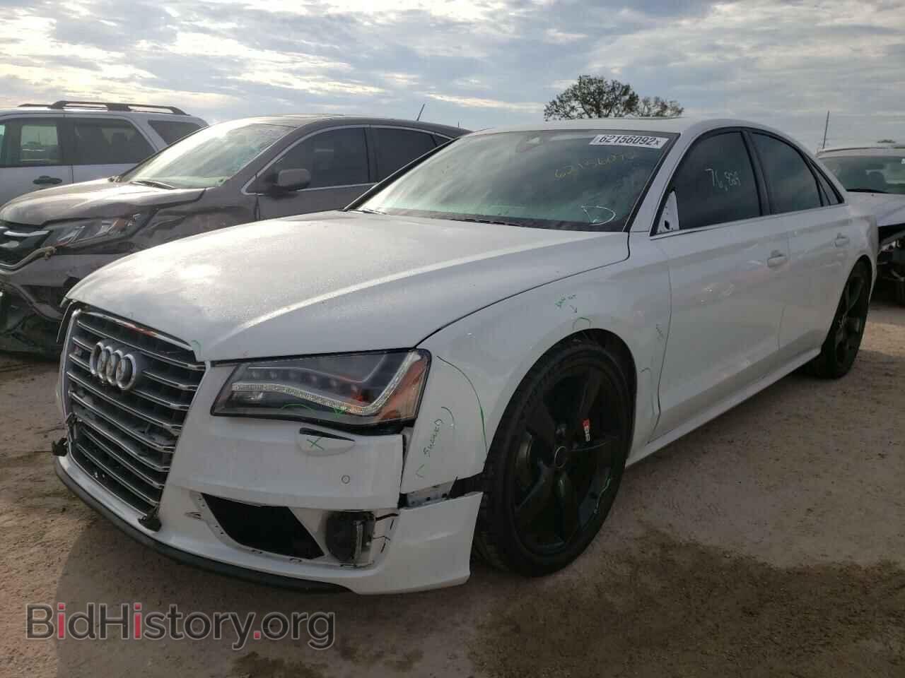2013 AUDI S8 - VIN: WAUD2AFD3DN033785 - Фото 2
