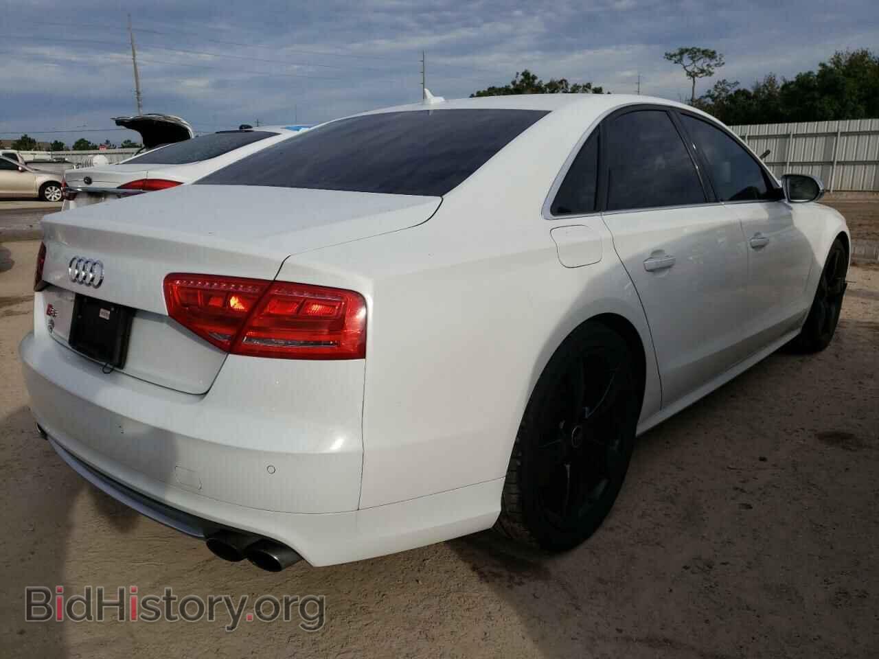 2013 AUDI S8 - VIN: WAUD2AFD3DN033785 - Фото 4