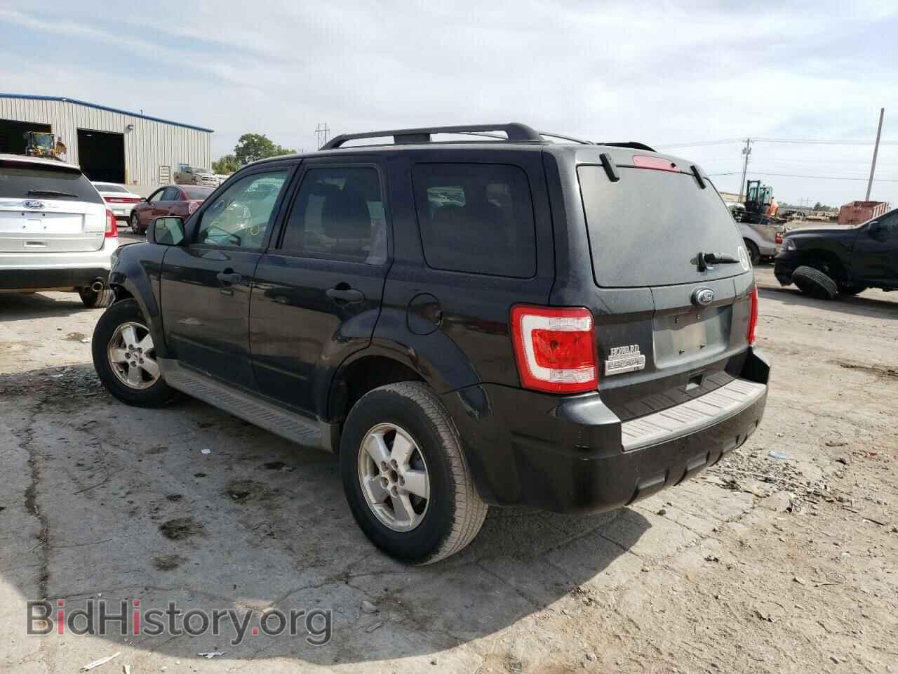 2011 FORD ESCAPE - VIN: 1FMCU0D77BKA41821 - Photo 3