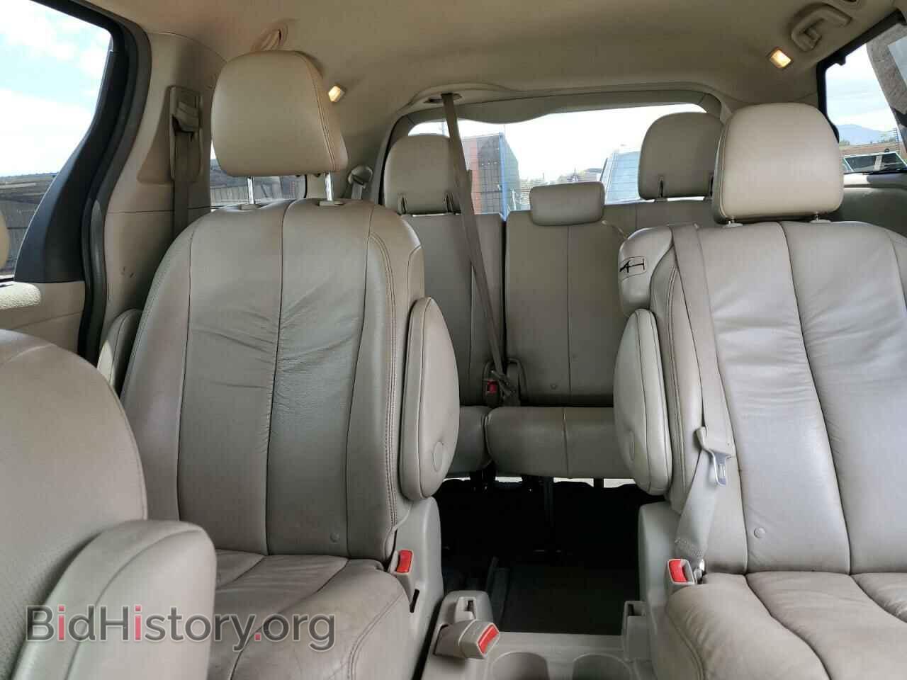 2011 TOYOTA All Models - VIN: 5TDYK3DCXBS037804 - Фото 10