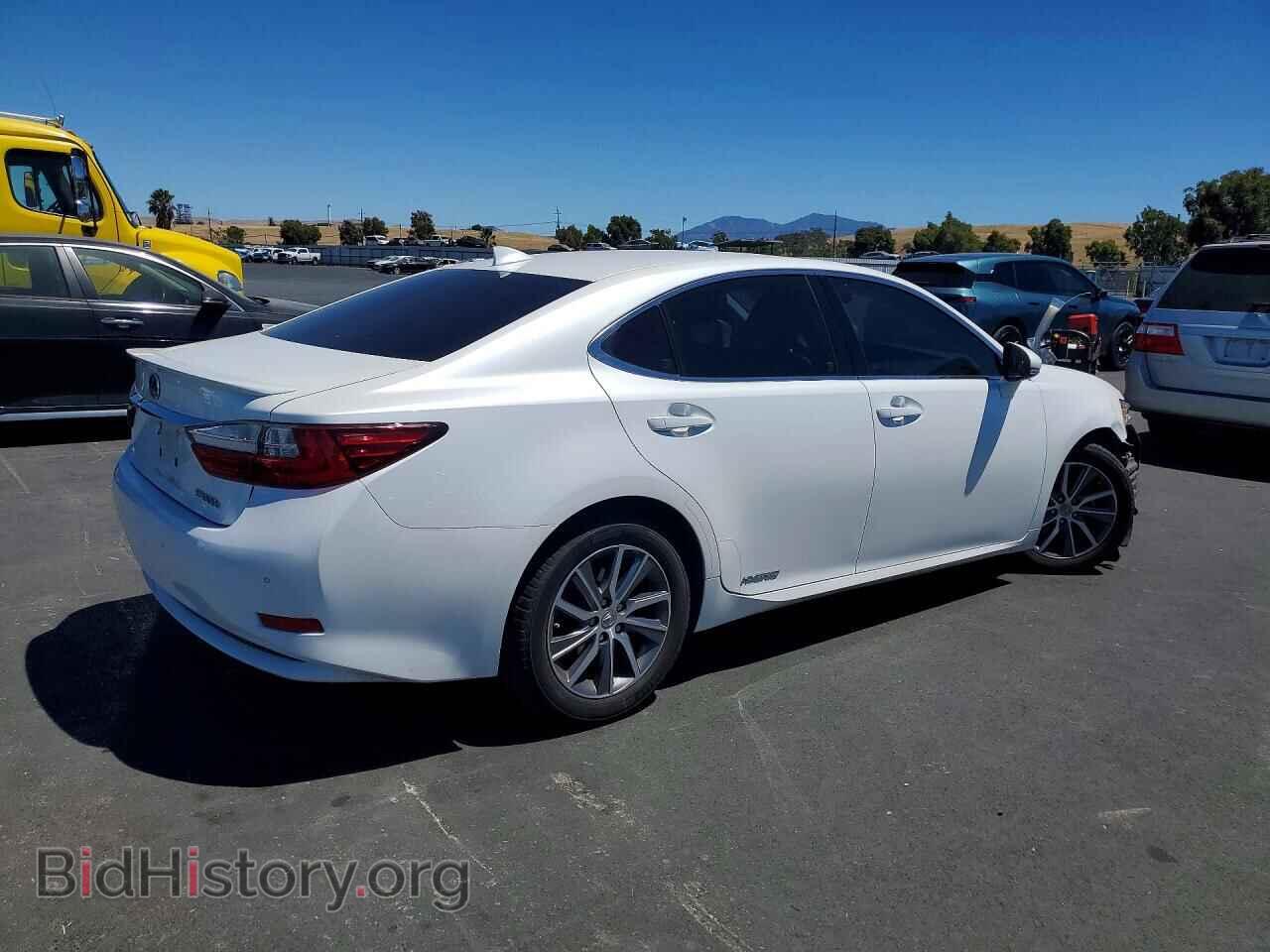 2016 LEXUS ES300 - VIN: JTHBW1GG3G2130786 - Photo 3