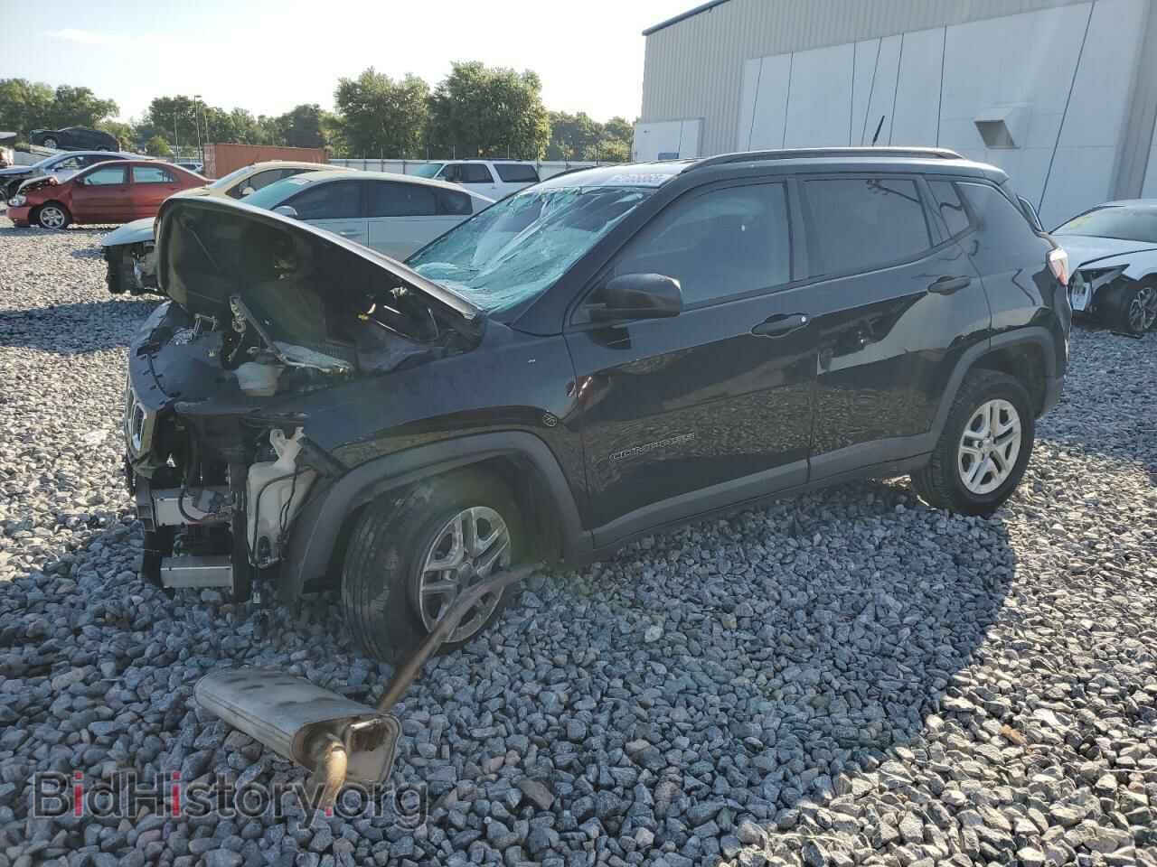 Photo 3C4NJCABXJT106979 - JEEP COMPASS 2018