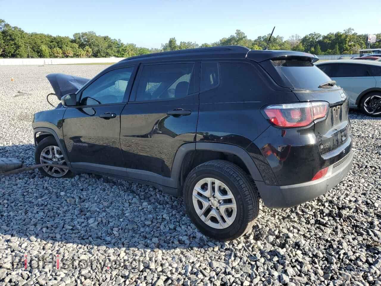 2018 JEEP COMPASS - VIN: 3C4NJCABXJT106979 - Фото 2