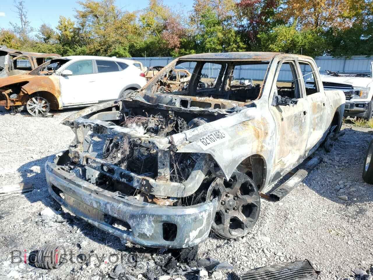 2016 RAM 1500 - VIN: 1C6RR7NM8GS337717 - Фото 2