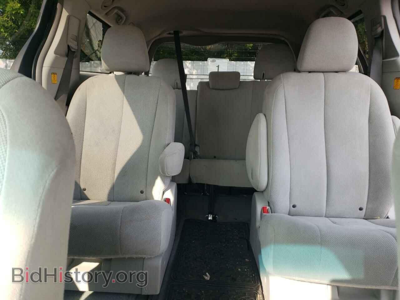 2011 TOYOTA All Models - VIN: 5TDZK3DC7BS020608 - Фото 10