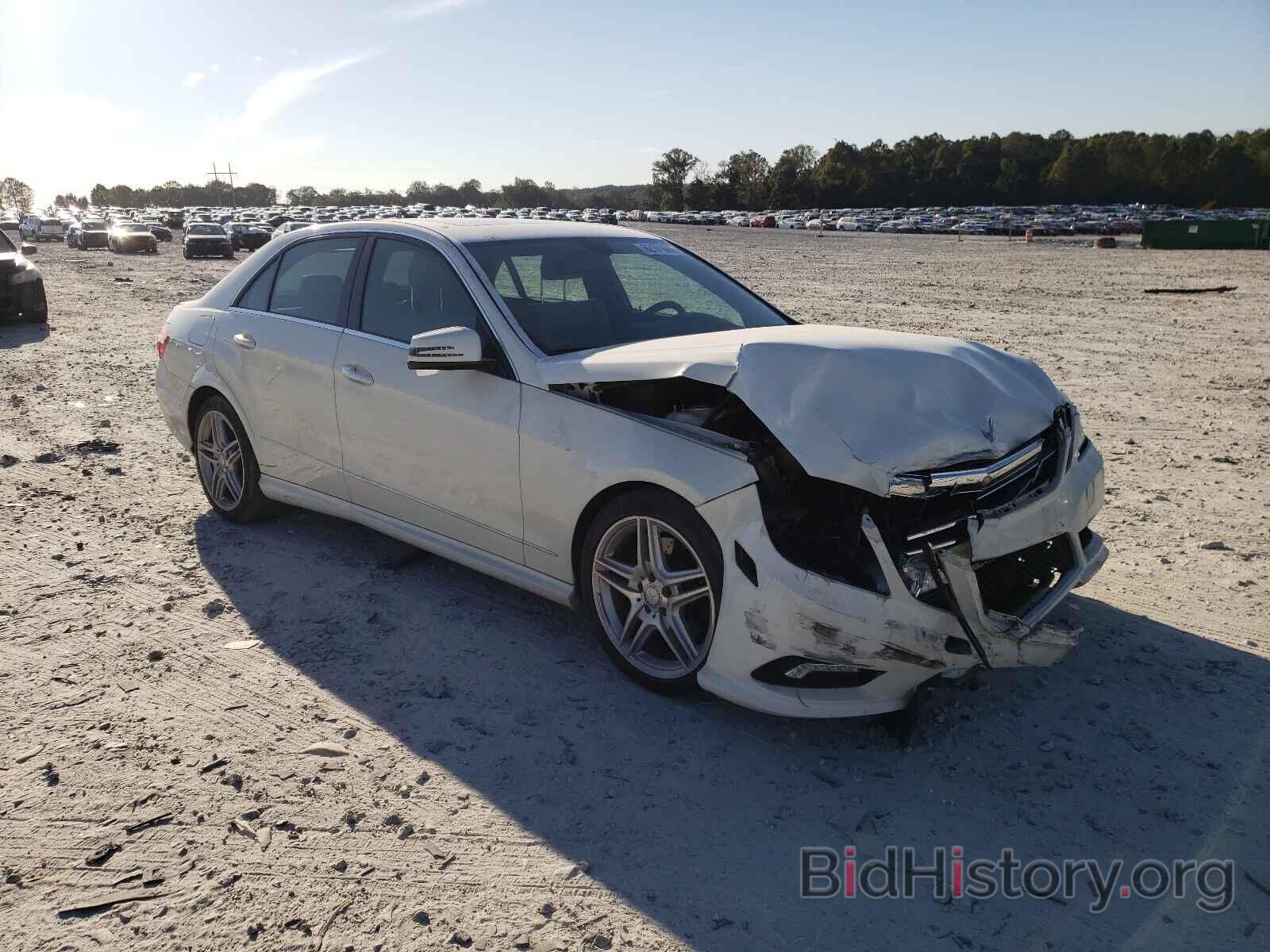 Photo WDDHF5GB7BA425899 - MERCEDES-BENZ E-CLASS 2011