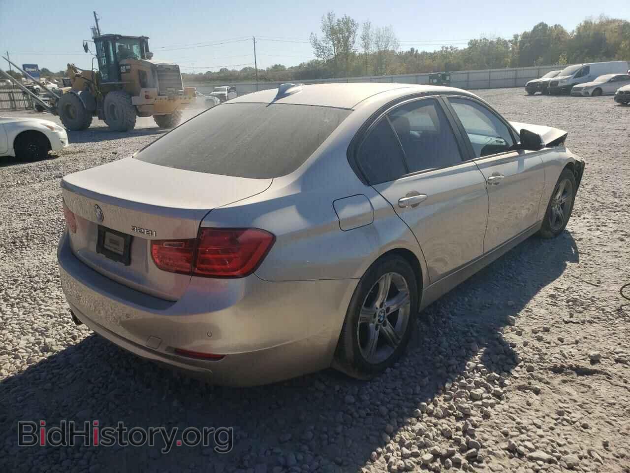 2013 BMW 3 SERIES - VIN: WBA3A5G51DNP26741 - Фото 4