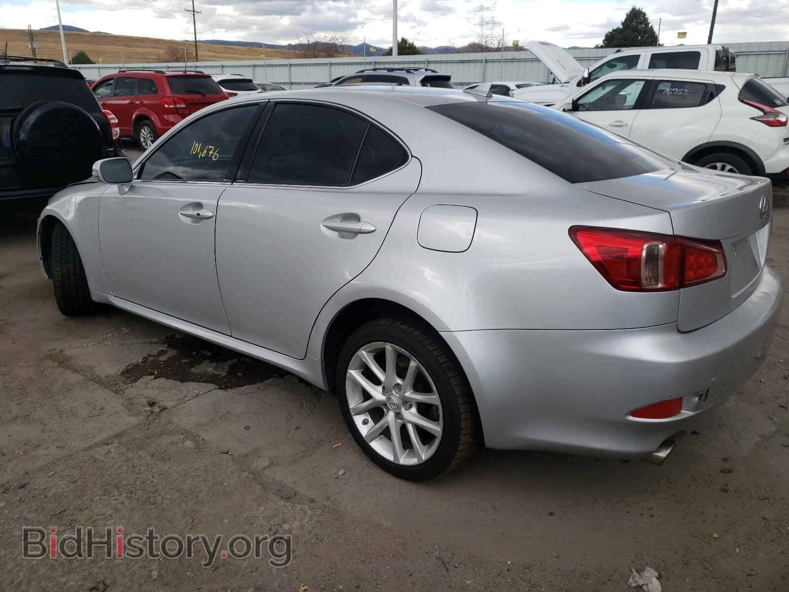 2011 LEXUS IS - VIN: JTHCF5C21B5052022 - Photo 3
