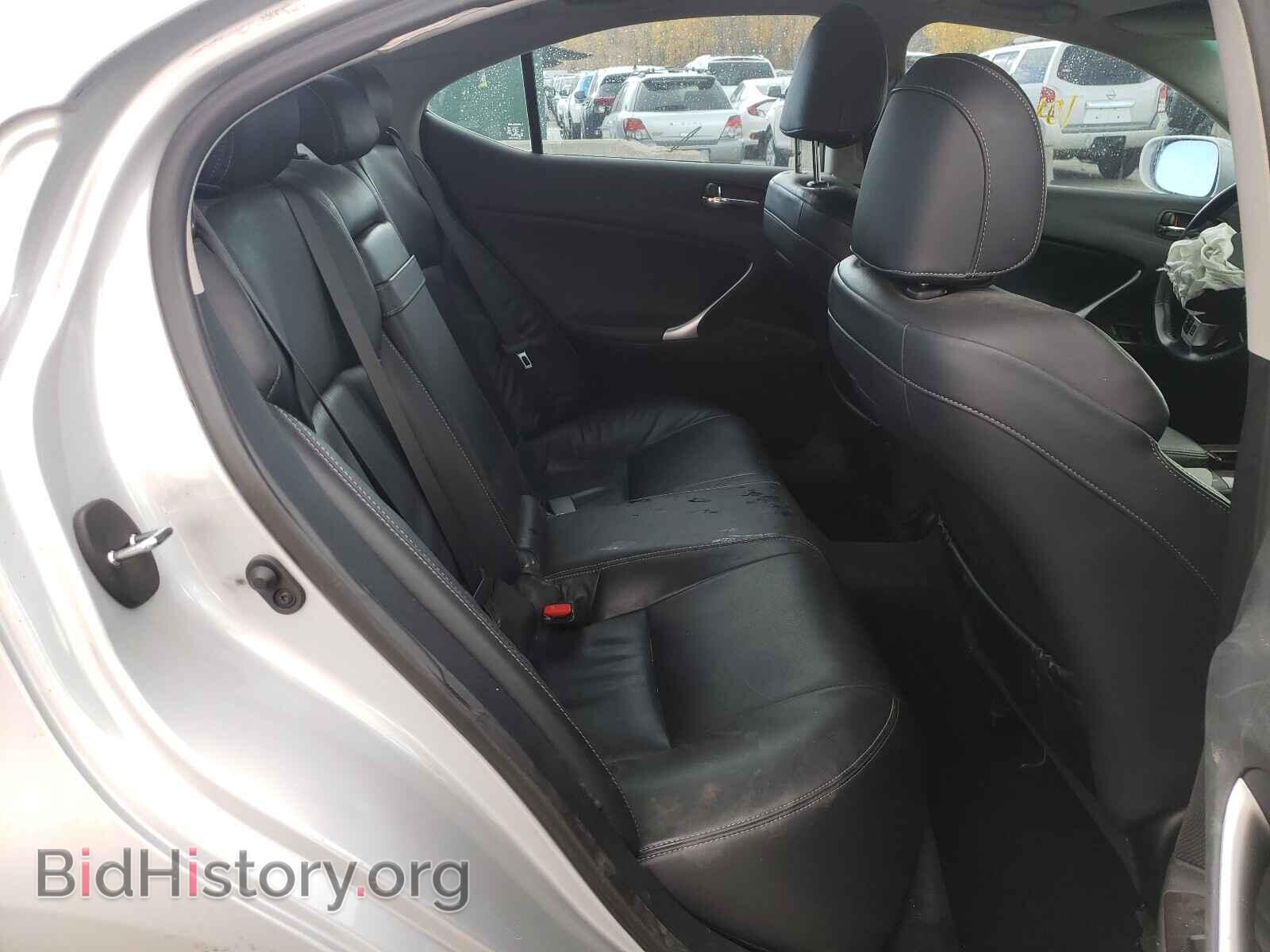 2011 LEXUS IS - VIN: JTHCF5C21B5052022 - Photo 6