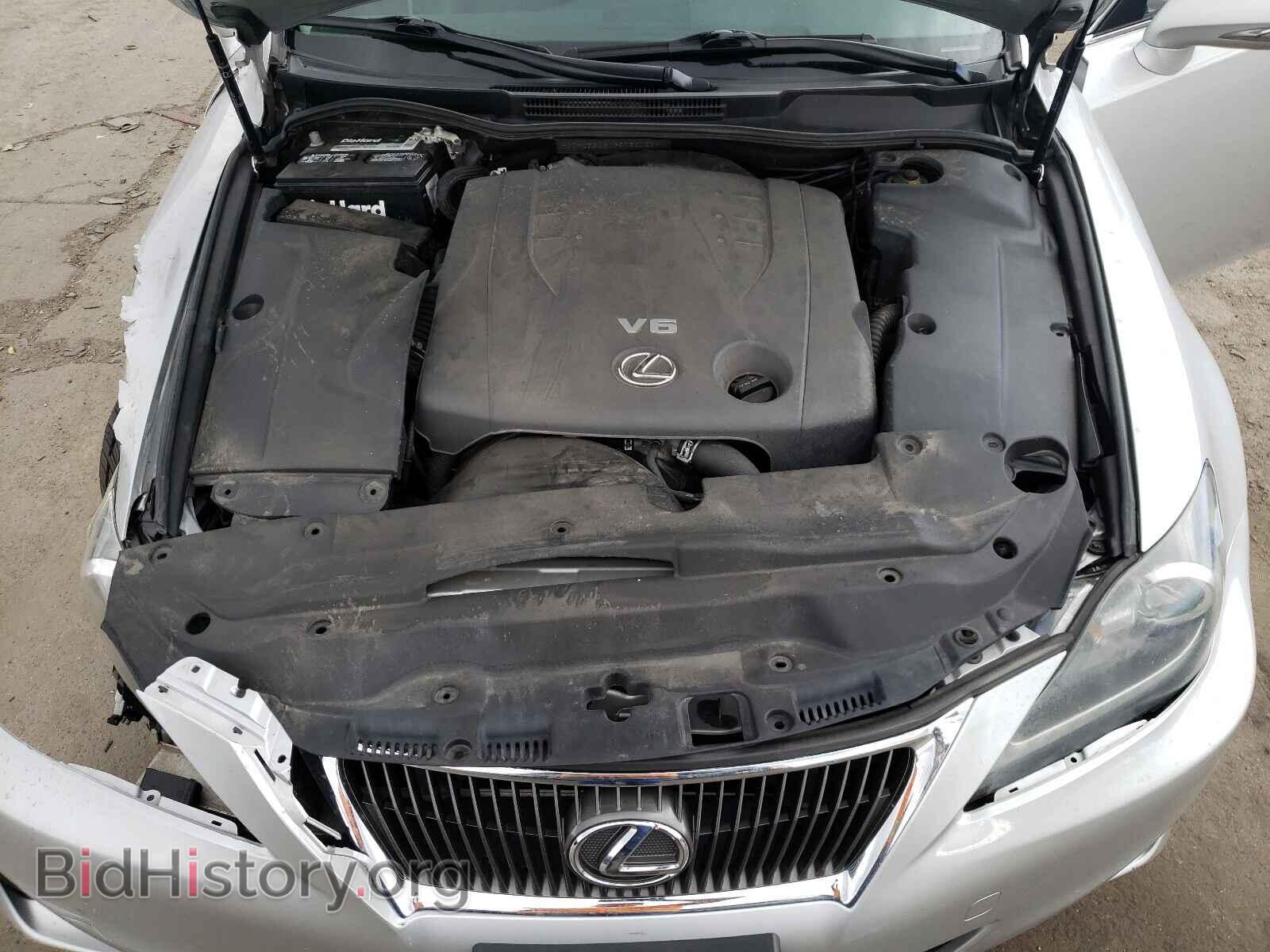 2011 LEXUS IS - VIN: JTHCF5C21B5052022 - Photo 7