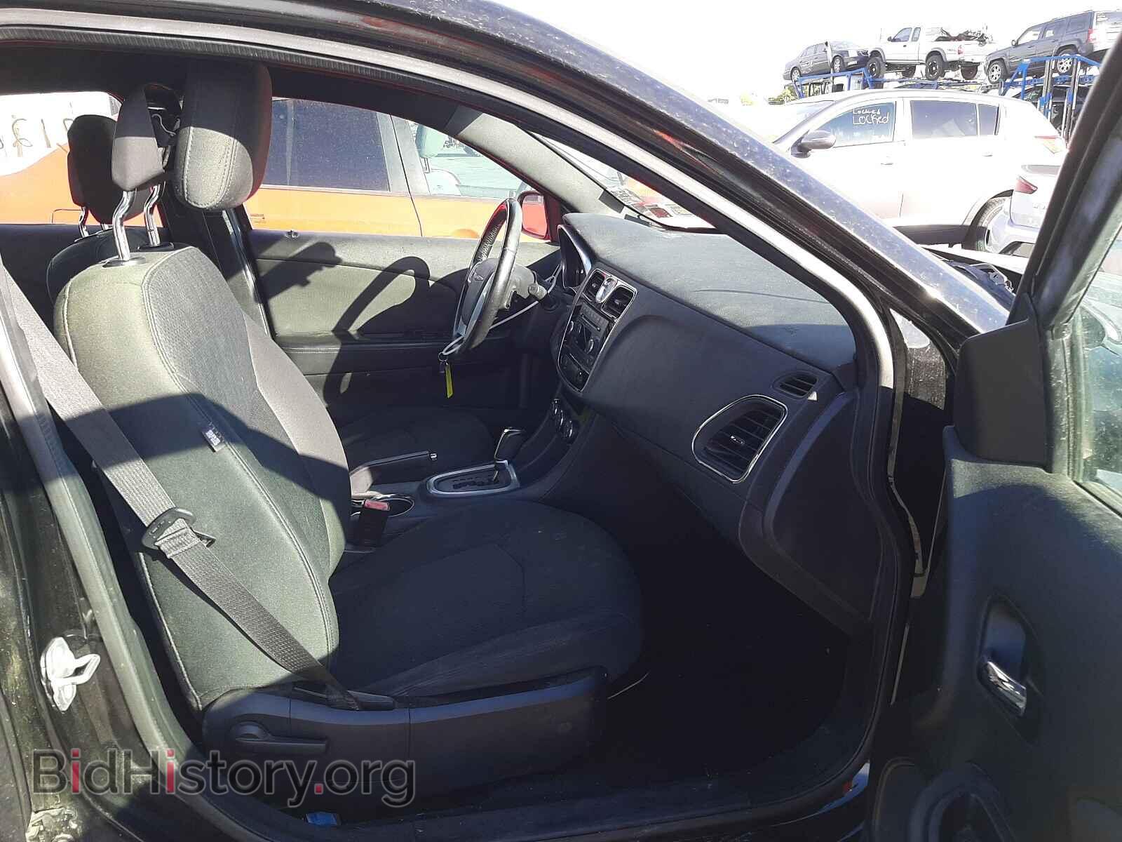 2011 CHRYSLER 200 - VIN: 1C3BC1FB1BN617884 - Фото 5