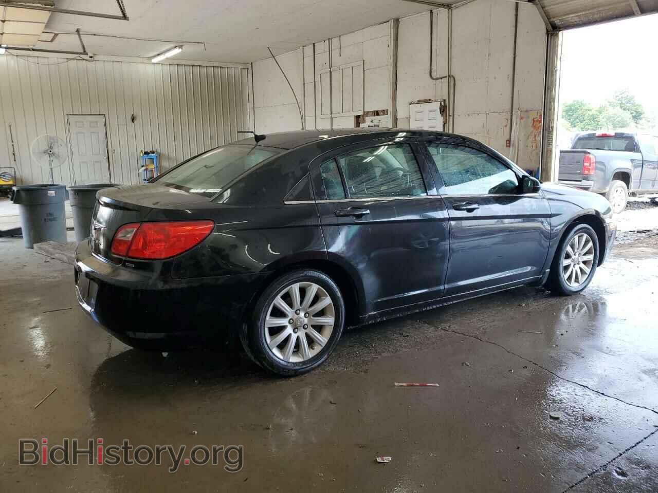 2010 CHRYSLER SEBRING - VIN: 1C3CC5FB2AN229671 - Фото 3