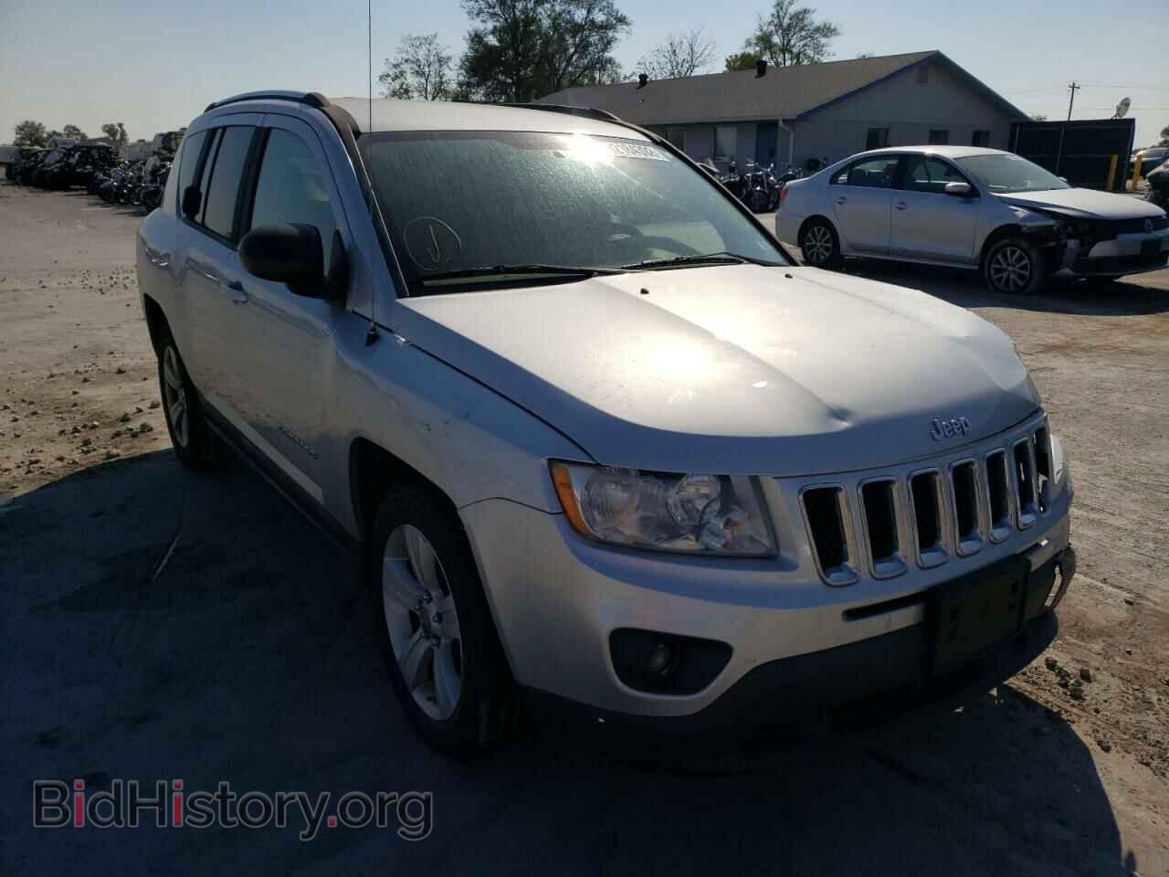 Photo 1J4NT1FA1BD287440 - JEEP COMPASS 2011
