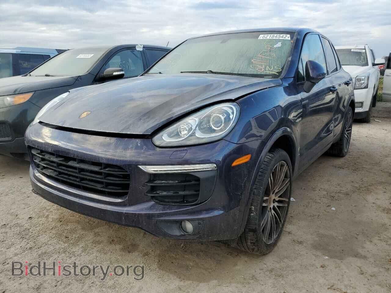 2017 PORSCHE CAYENNE - VIN: WP1AE2A25HLA75450 - Фото 2