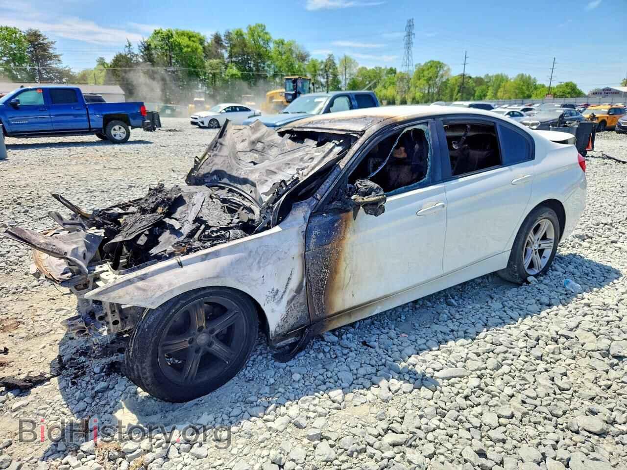 2013 BMW 3 SERIES - VIN: WBA3B1C50DF462546 - Photo 2