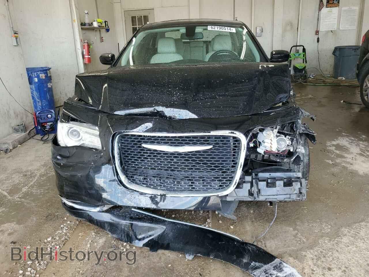 2017 CHRYSLER 300 - VIN: 2C3CCAAGXHH516514 - Фото 5