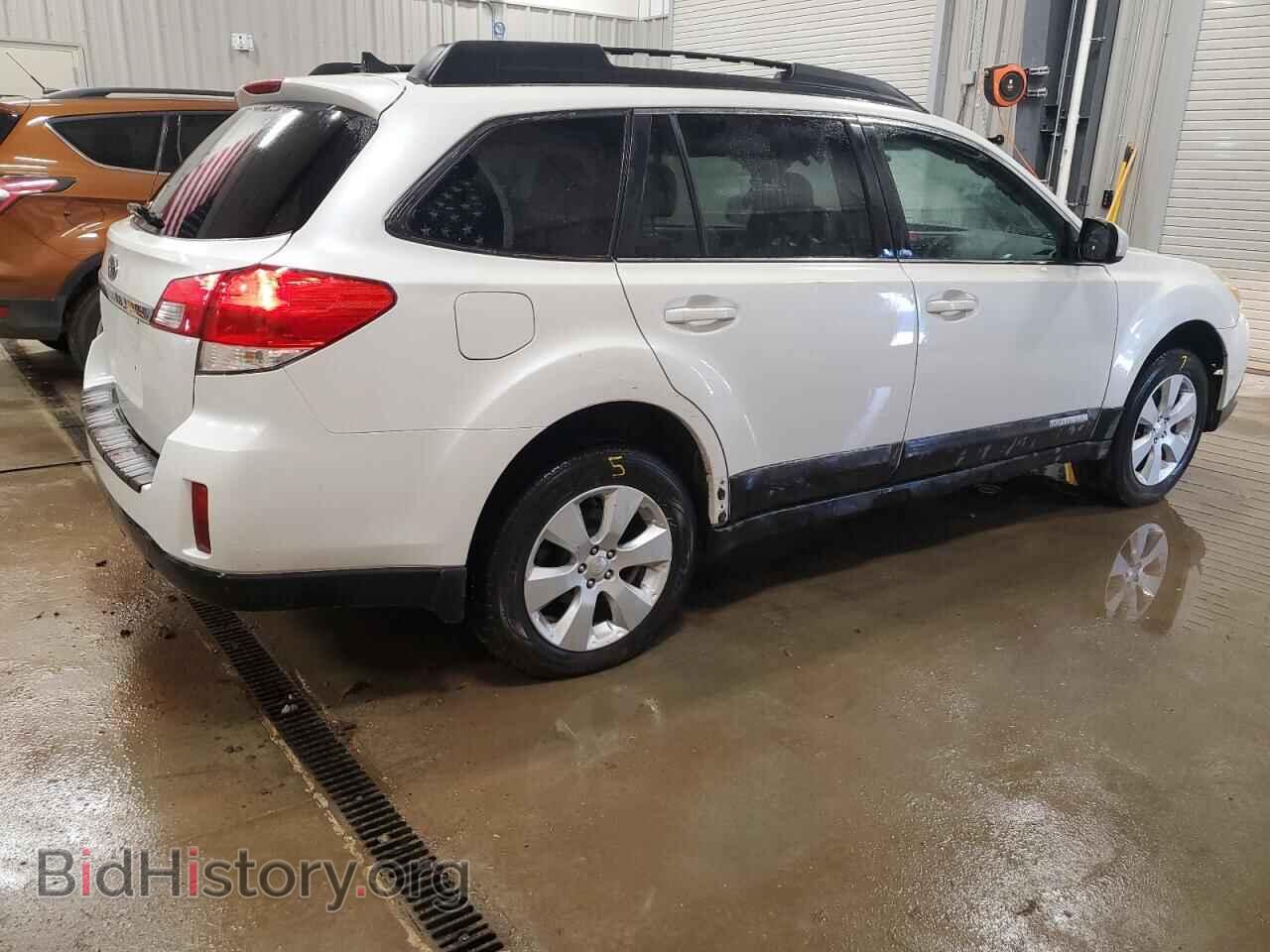 2011 SUBARU OUTBACK - VIN: 4S4BRBLC3B3352650 - Фото 3