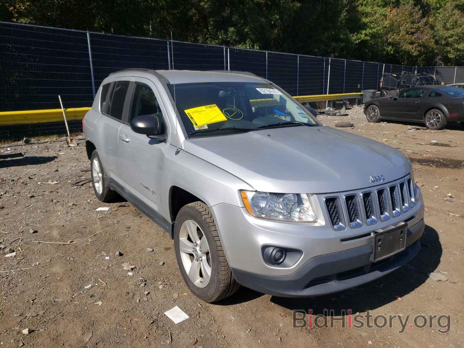 Photo 1J4NT1FB4BD245756 - JEEP COMPASS 2011