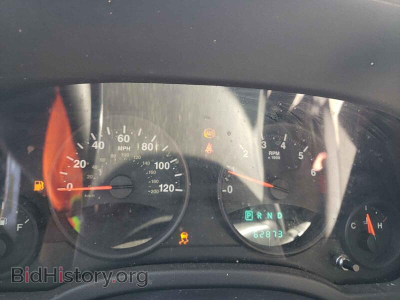 2011 Jeep COMPASS (VIN 1J4NT1FB4BD245756) — photo 8 of 10