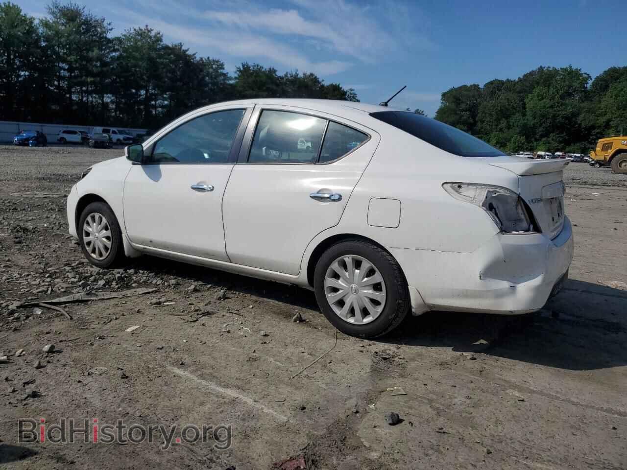 2019 NISSAN VERSA - VIN: 3N1CN7AP1KL879049 - Фото 2