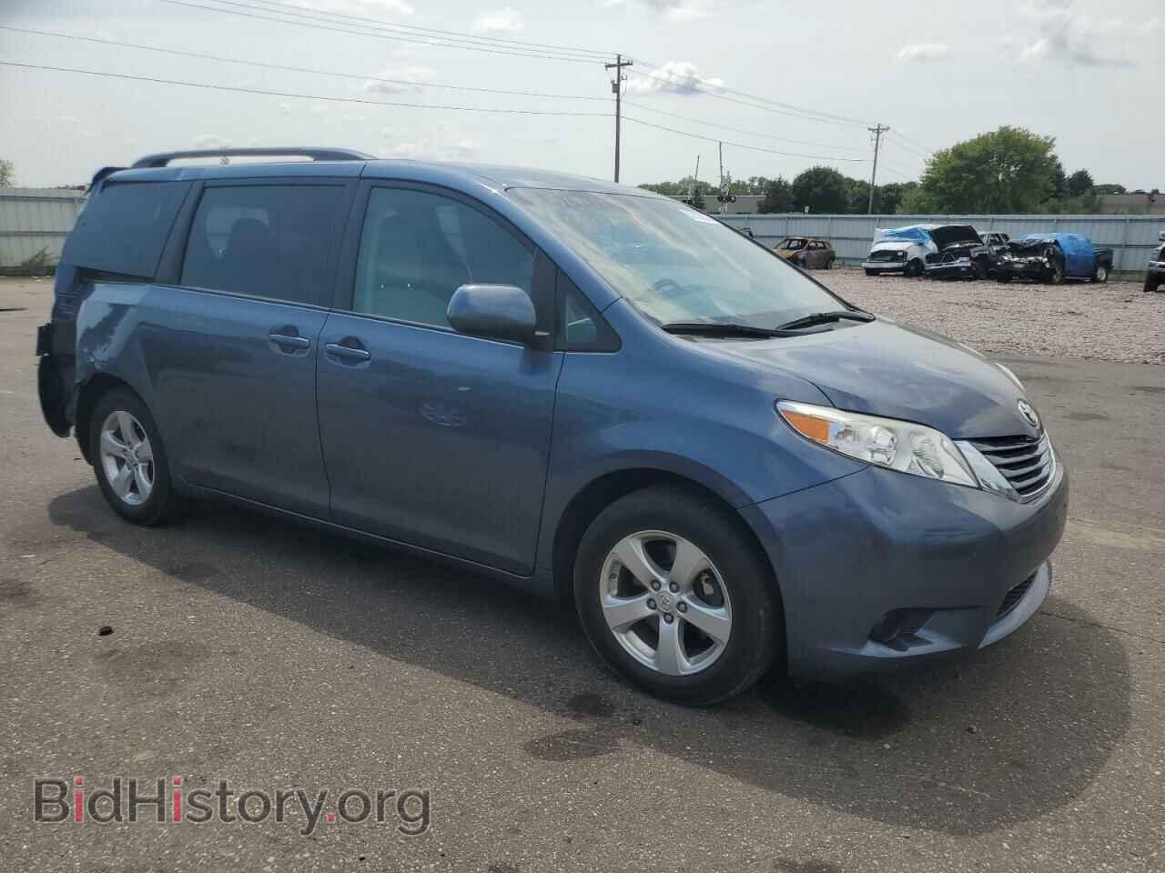 2017 TOYOTA All Models - VIN: 5TDKZ3DC5HS821852 - Фото 4