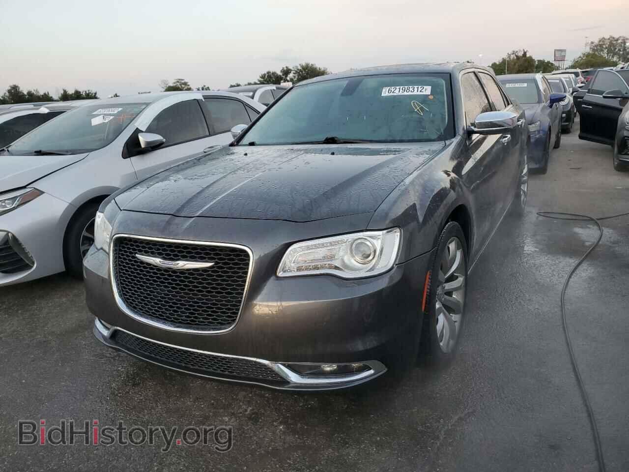 2019 CHRYSLER 300 - VIN: 2C3CCAEG5KH577416 - Фото 2
